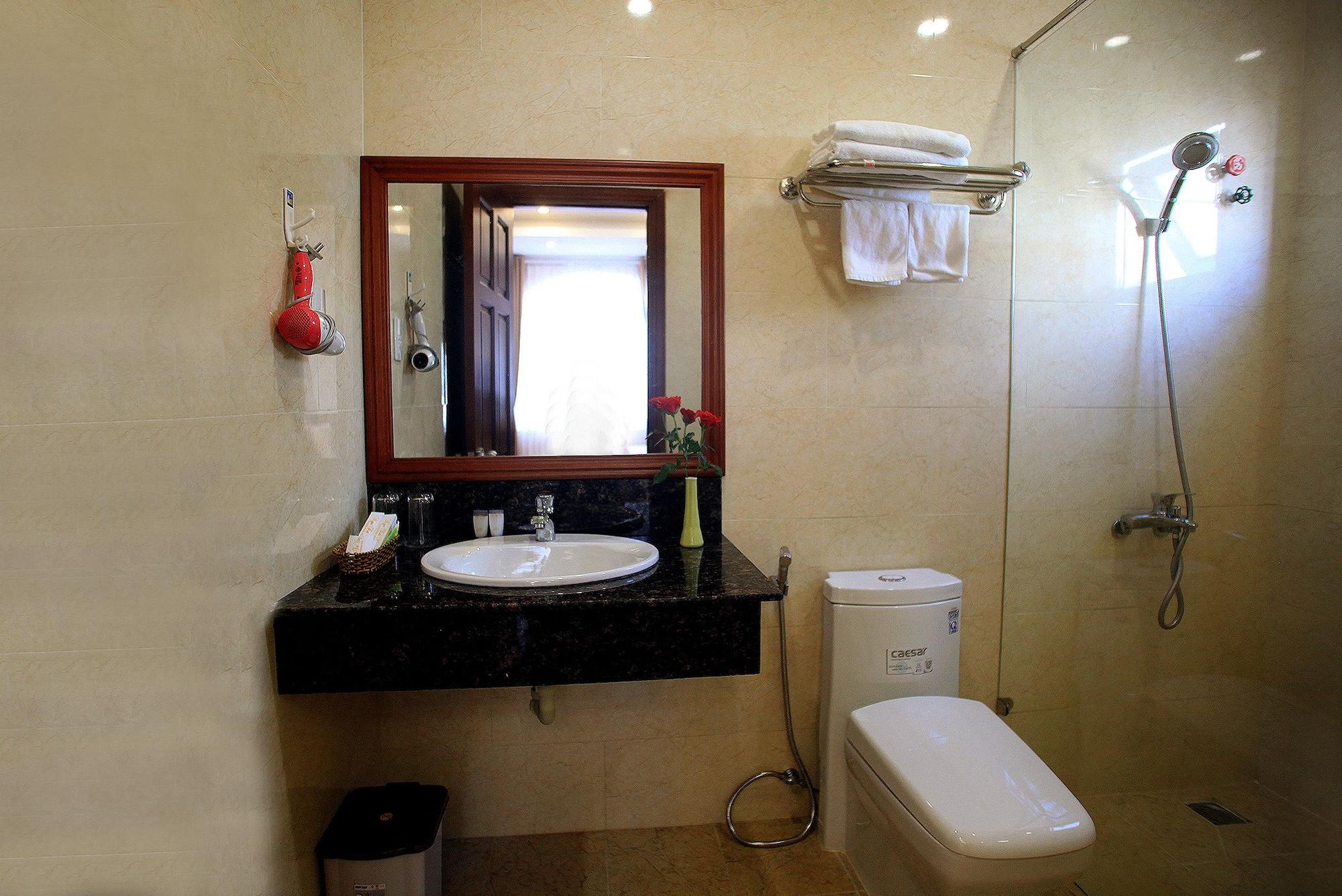 Ngoc Trai Vang Hotel Dalat Exteriör bild